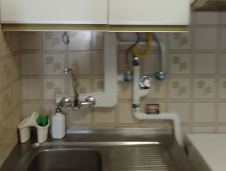 Canalização nova por fora da parede