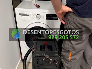 Diferença entre problemas na bomba de drenagem da máquina de lavar e canos entupidos